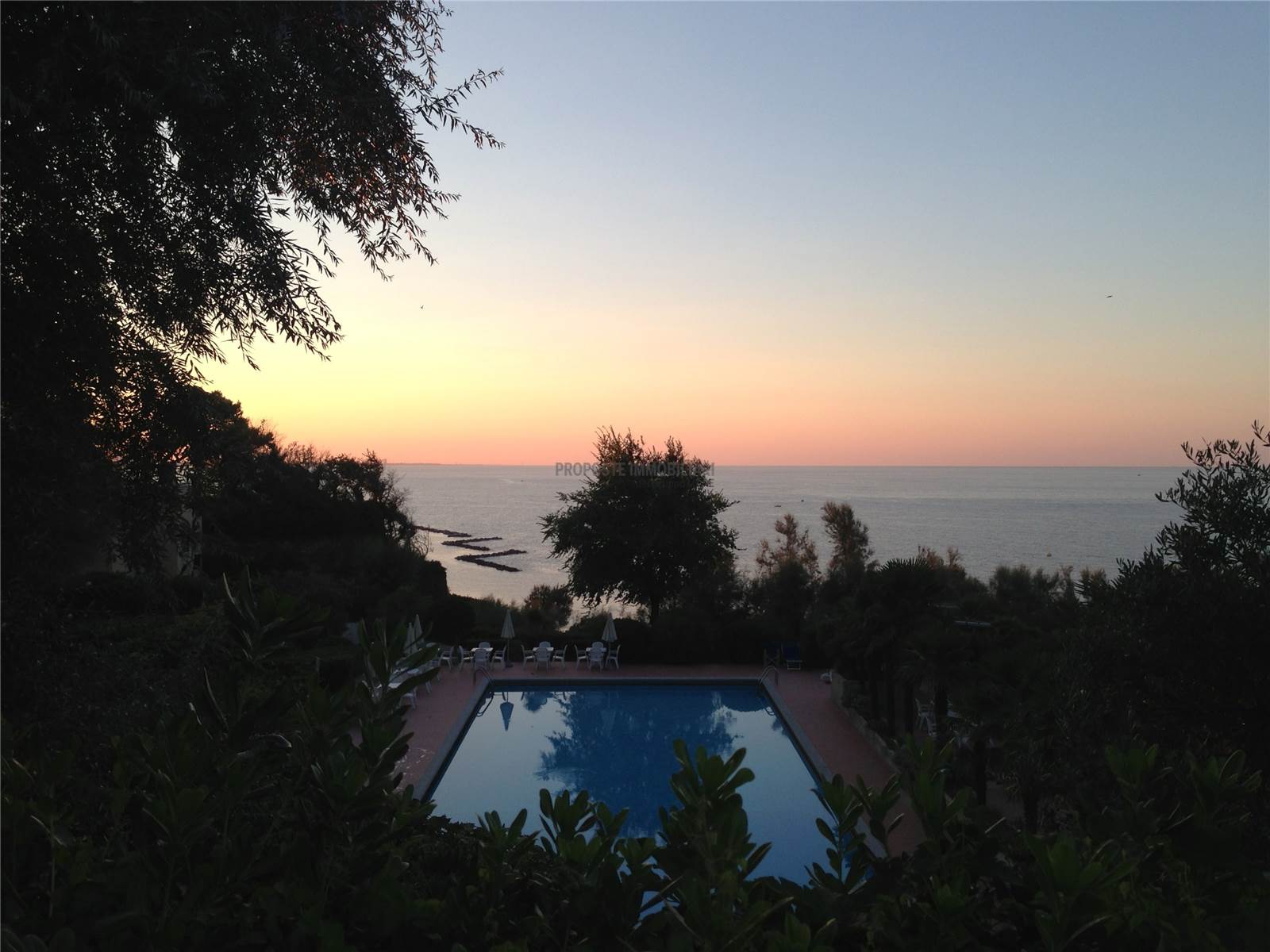 PARTI COMUNI: PISCINA