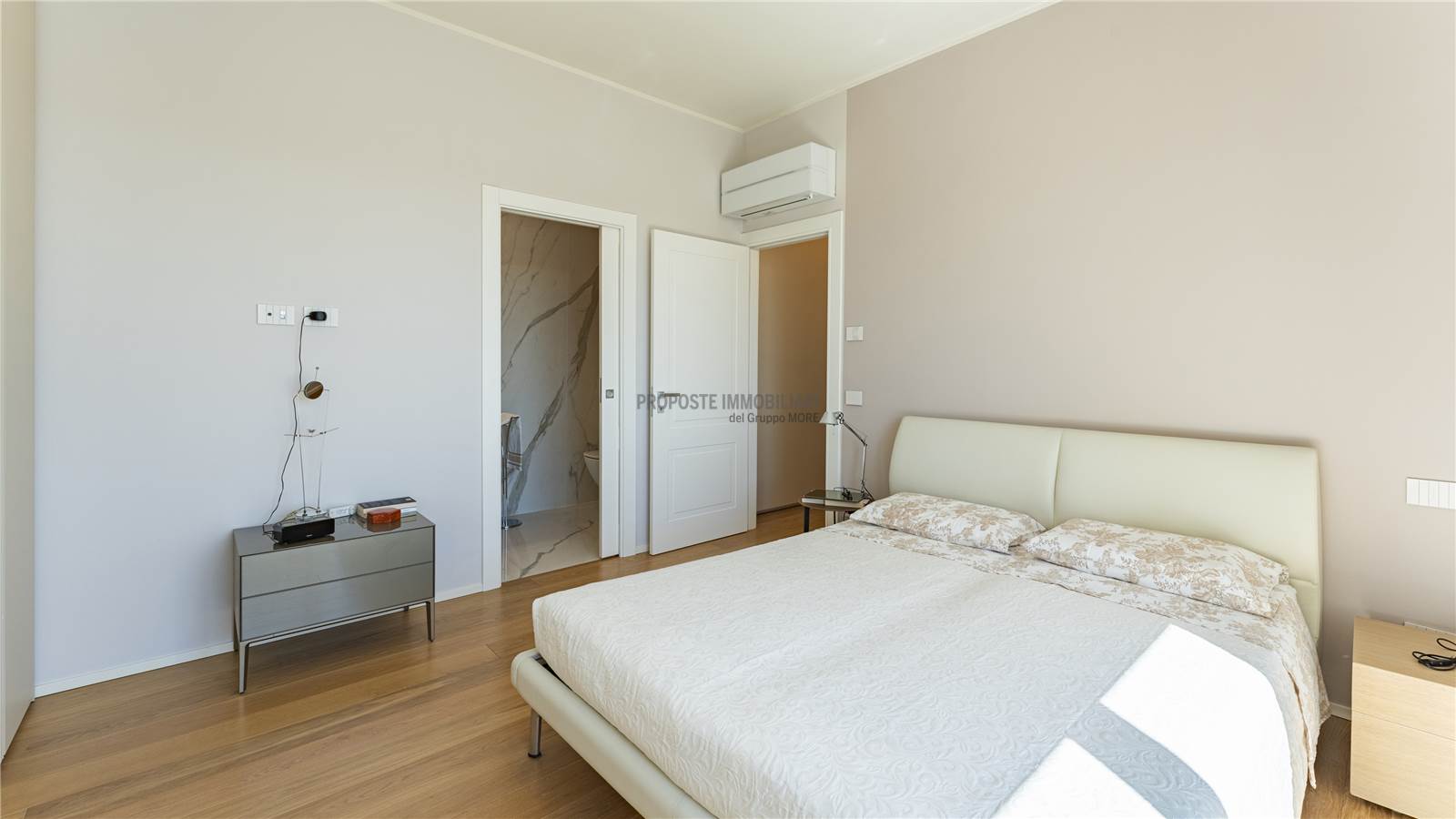 CAMERA 1 - MATRIMONIALE