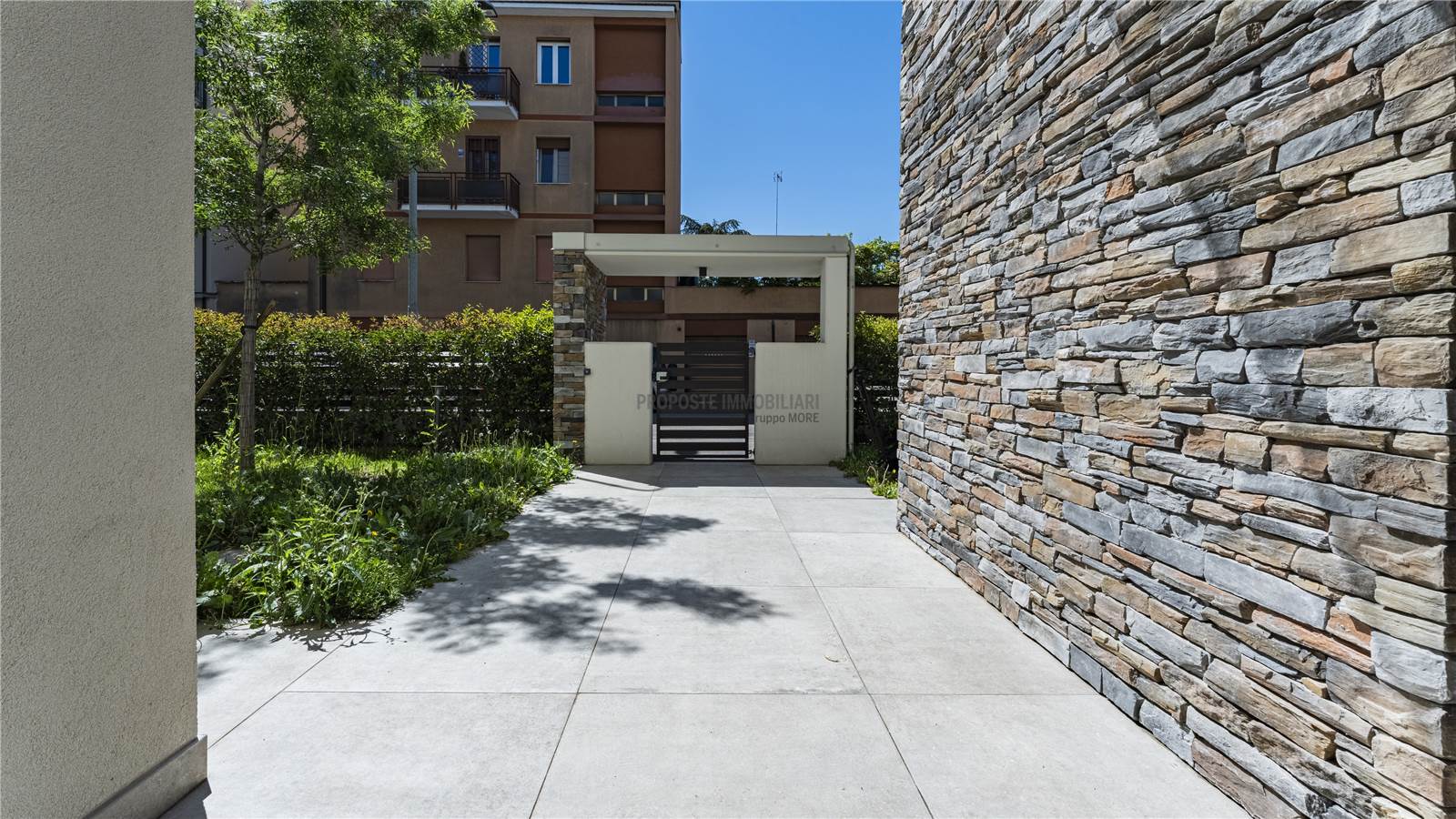 INGRESSO CONDOMINIALE