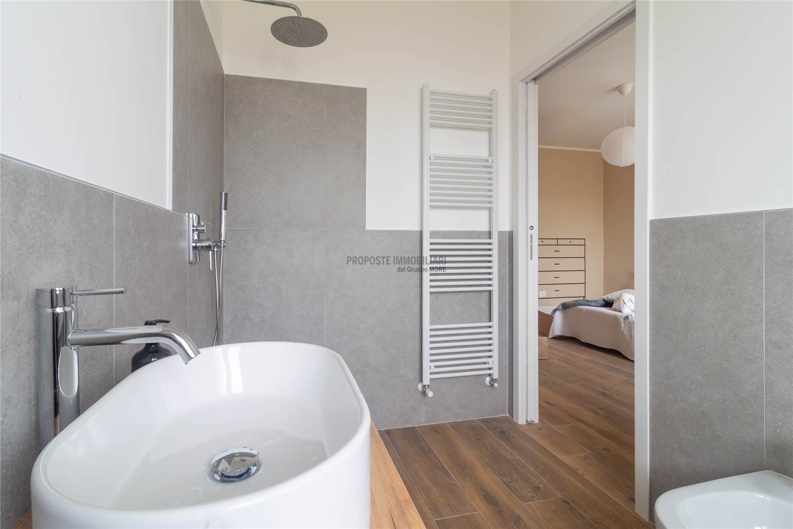 BAGNO IN CAMERA